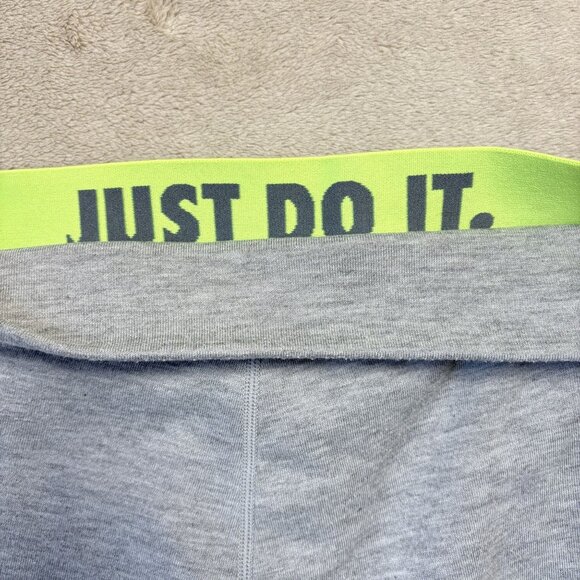 Nike Womens Size Small Dri Fit‎ Just Do It Capris 799099 063 Gray Training - Picture 7 of 11